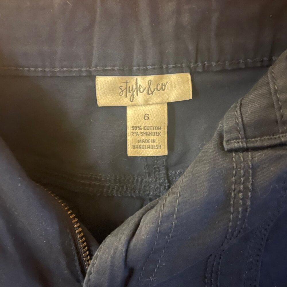 Blue Capris - Picture 4 of 4